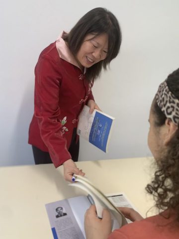 Nous proposons de cours de chinois facilement adaptés à vos horaires. En soirée, c'est aussi possible.